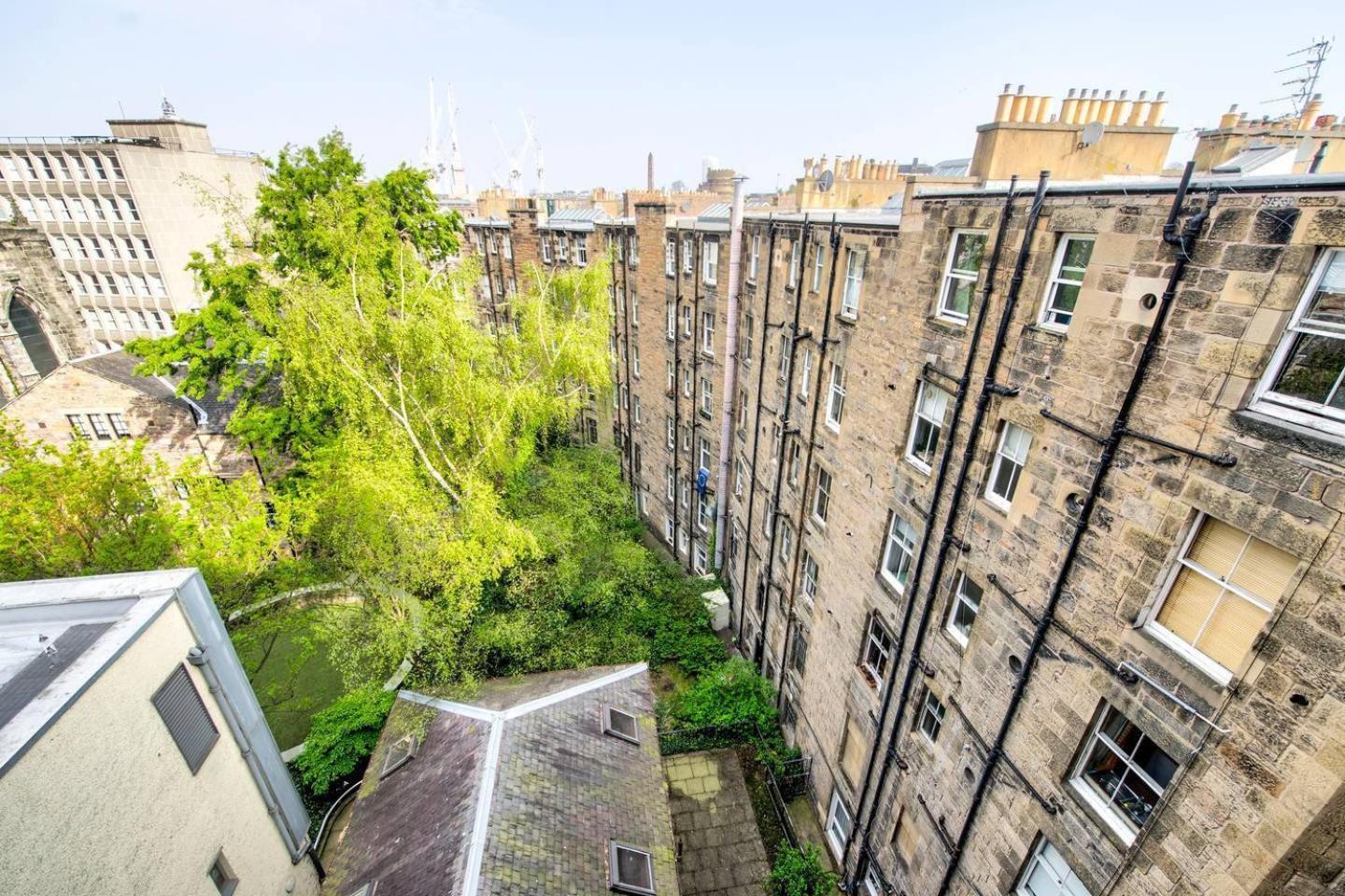 Guestready - Modern 2Br Home On The Royal Mile! 爱丁堡 外观 照片